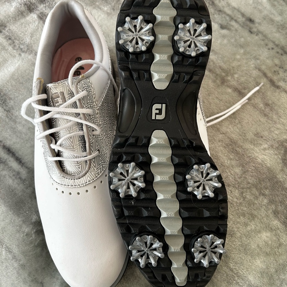 Women’s Golf Shoes